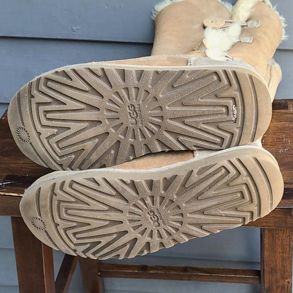 UGG Australia Tan Suede Bailey Button Triplet Boots size 8 - Picture 4 of 14